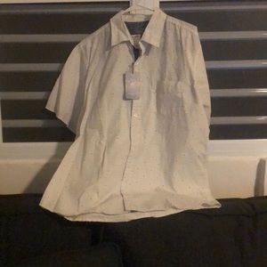 Men’s button shirt